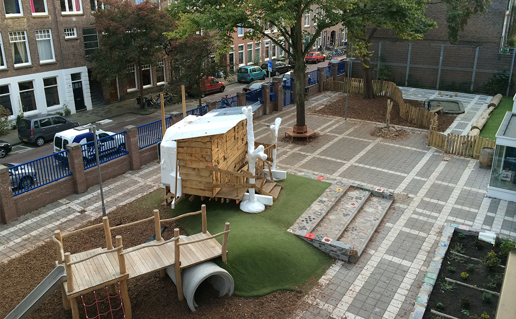 Schoolplein openbare Montessori Valkenbos Den Haag
